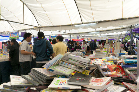 CHIANG MAI, THAILAND - JANUARY 23 : CHIANG MAI UNIVERSITY Book Fair (CMU.) Students and the public attention on the purchase price has been held annually on January 23 , 2015 in Chiang Mai,Thailand.のeditorial素材
