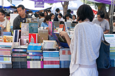 CHIANG MAI, THAILAND - JANUARY 23 : CHIANG MAI UNIVERSITY Book Fair (CMU.) Students and the public attention on the purchase price has been held annually on January 23 , 2015 in Chiang Mai,Thailand.のeditorial素材