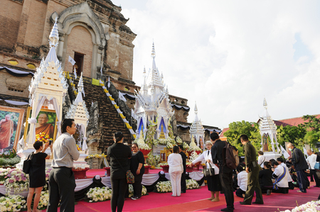 CHIANG MAI THAILAND - 16 DECEMBER 2015 : Chedi Luang temple Patriarch mourning ceremony, People interested in attending and respectfully pay homage to mourning a united country.のeditorial素材