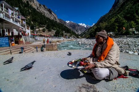 Gangotri, Uttrakhand, india - October 8, 2018 : Pandit ji at Gangotri Temple - Uttrakhandのeditorial素材