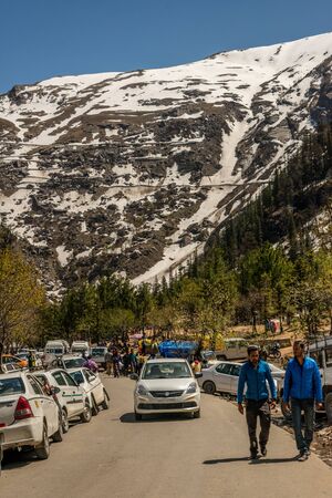 Manali, Himachal Pradesh, India - May 01, 2019 : Photo of Tourist and vehicle in gulaba. Road to Rohtang pass in himalayasのeditorial素材