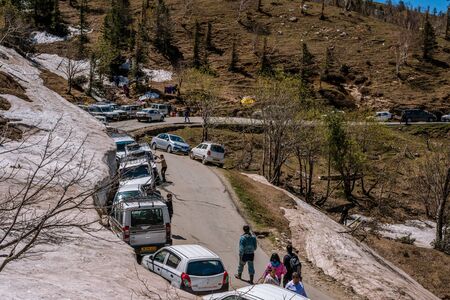Manali, Himachal Pradesh, India - May 01, 2019 : Photo of Tourist and vehicle in gulaba. Road to Rohtang pass in himalayasのeditorial素材