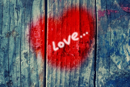 Photo heart of wooden wall