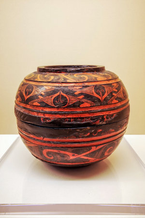 Ceramic pottery on display at the National Museum of Artのeditorial素材