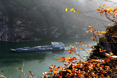 Scenery of Yangtze River at Qutang Gorge, Chinaのeditorial素材