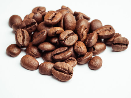 Coffee beans isolated on white backgroundの写真素材