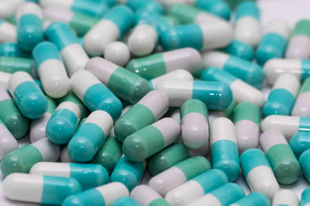 Pill medicaments tablet capsule white