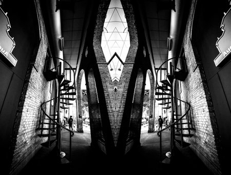 Corridors of the PalÃ¡cio da IndÃºstria, old architecture with brick walls and iron frames. SÃ£o Paulo Brazil.の写真素材