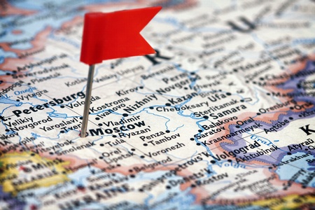 Red flag pushpin in the map of Russia pointing Moscowのeditorial素材