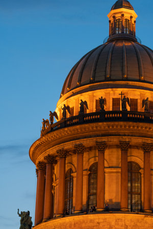 RUSSIA, PETERSBURG - AUG 18, 2022: st isaacs russia petersburg cathedral saint summer trees isaac, for saint russian in monument from famous sky, museum temple. Cross urban culture,のeditorial素材