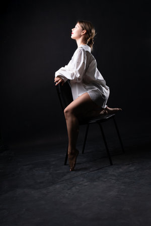 model elegance girl posing portrait studio attractive beauty makeup beautiful female hairstyleの写真素材