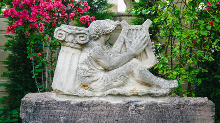 body mythology white art greek ancient stone sculpture monument marble statue isolated historicの写真素材