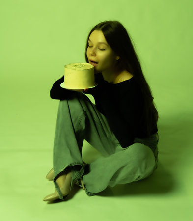 fresh fashion cake jeans day natural happy model female white girl beautiful hair bouquet smileの写真素材