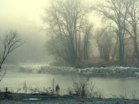 Hazy Riverの写真素材