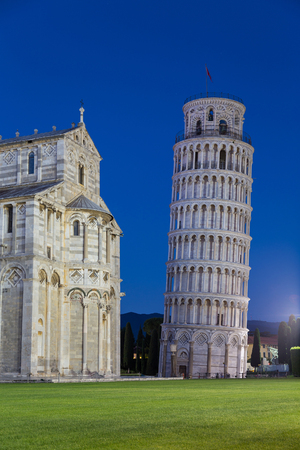 Leaning Tower of Pisa at night.の写真素材
