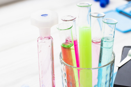 Chemistry class makes chemistry experiment