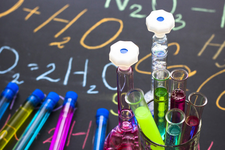 Chemistry class makes chemistry experiment