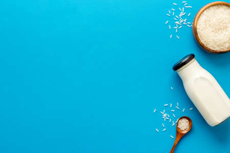 Rice cereals vegan milk - non dairy diet nutritionの写真素材