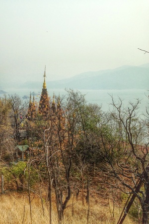 Temple island ,Kao Namn , Thailandの素材