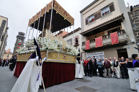 LA LAGUNA, TENERIFE, SPAIN - APR 02:Unidentified people in Biblical enactment of the passion during in the Good Friday procession on April 02, 2010 in the village of La Laguna in Tenerife, Spainのeditorial素材