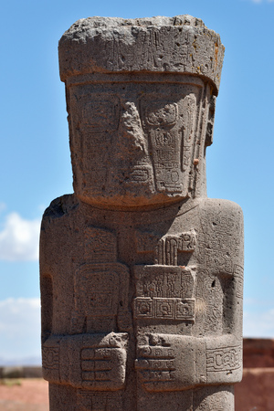 Ruins of Tiwanaku. Tiwanaku is a Pre-Columbian archaeological site in western Bolivia.のeditorial素材