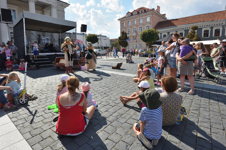 Vilnius, Lithuania, August 18: Unknown people and street artists in Traditional St. Bartholomews Fair on August 18, 2018 in Vilnius, Lithuania. Vilnius is the capital of Lithuania and its largest city.のeditorial素材