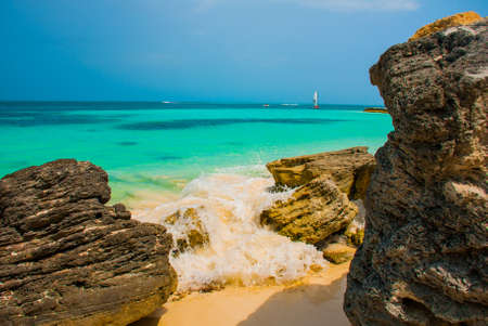 Exotic Paradise. Travel, Tourism and Vacations Concept. Tropical Resort. Caribbean sea Jetty near Cancun. Mexico beach tropical in Caribbeanの写真素材