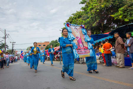 CHIANGRAI, THAILAND - AUG 12: unidentified people celebrating Thai Mother Day on August 12, 2014 in Chiangrai, Thailand. Today is a celebration of the Queen's birthday as well as to honor every mothers.のeditorial素材