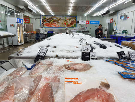 CHIANG RAI, THAILAND - NOVEMBER 29 : unidentified people at supermarket cashiers before going out on November 29, 2016 in Chiang rai, Thailand.のeditorial素材