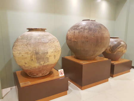 KAMPHAENG PHET, THAILAND - MARCH 31 : Sangkhalok Jar in Kamphaeng Phet National Museum on March 31, 2017 in Kamphaeng Phet, Thailand.のeditorial素材