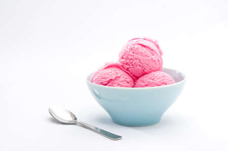 Strawberry ice cream cup over bright background
の写真素材