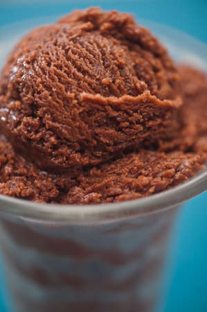Chocolate ice cream in a glass without decoration
の写真素材