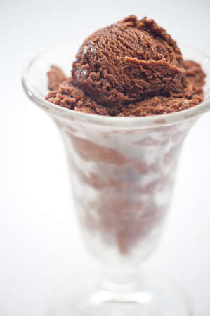 Chocolate ice cream in a glass without decoration
の写真素材