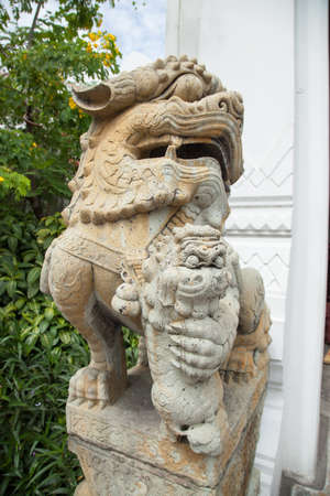 Lion stucco. The decorations inside the old art.