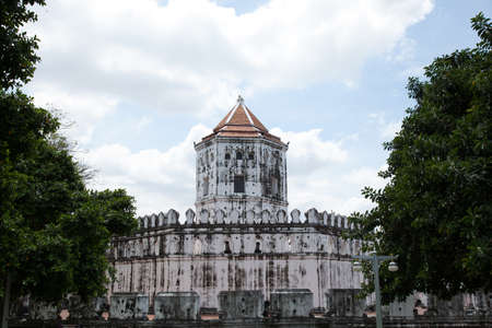 Old fort. Old age fortress artillery of Thailand. Adjacent river.のeditorial素材