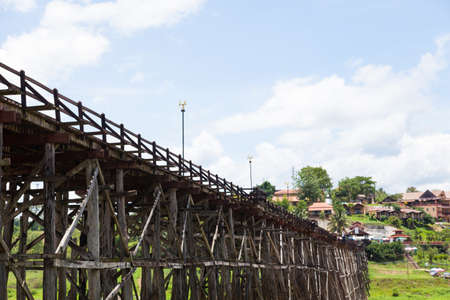 Sagklaburi bridge It is the longest wooden bridge in Thailand.の写真素材