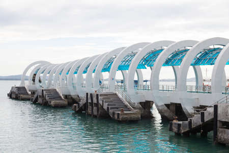 Jetty Bridge For a Boat to come into port at the island park.の写真素材