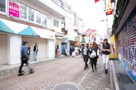 TOKYO,JAPAN-NOVEMBER 19,2016:Harajuku Shopping District Roadside shop building Tourists and Japaneseのeditorial素材