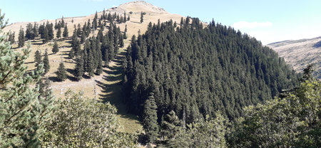 Eastern Turkey region Anatolia. Taurus mountain. Highway through central Anatolia, Taurus Mountainsの写真素材