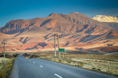 Road through the Alamut mountains in the northern Iran in winterの写真素材