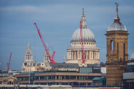 London, England - January 06, 2017: St Paul Cathedral in London as seen from London Bridgeのeditorial素材