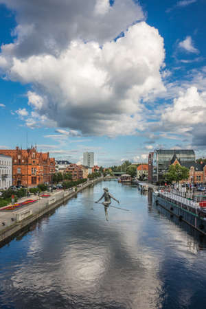 Bydgoszcz, Poland -  August 2017 : The tightrope walker sculpture over the River Brdaのeditorial素材