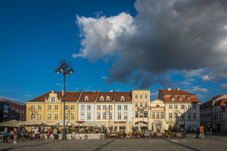 Bydgoszcz, Poland -  August 2017 : Cafes, restaurants, beer gardens and old historical tenement houses in the Old Town square in Bydgoszcz, Polandのeditorial素材