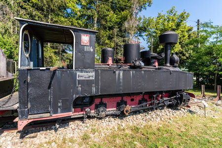 Wenecja, Poland - July 2020 : The old disused narrow gauge train locomotive in the museumのeditorial素材