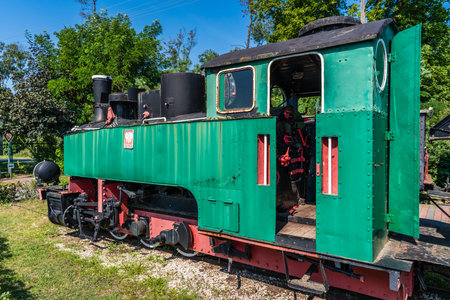 Wenecja, Poland - July 2020 : The old disused narrow gauge train locomotive in the museumのeditorial素材