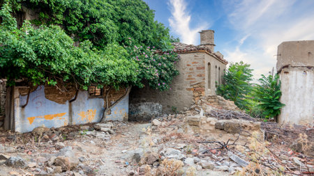 Ruins of an old house in a village in the south of Franceの写真素材