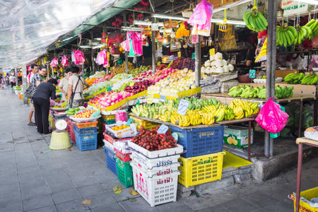 BANGKOK, THAILAND - October  23, 2017 : Fruit market on the street in Bangkok, Thailand.のeditorial素材