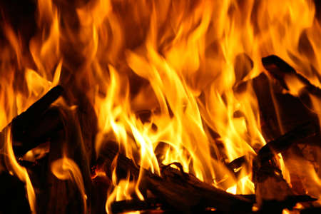 Flames in a Fareplace 