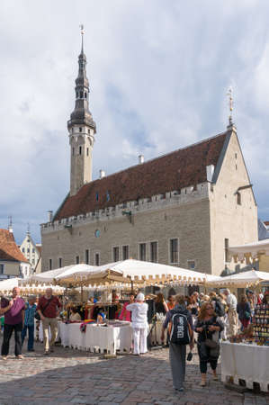 Tallinn, Estonia, August 16, 2014: Traditional fair at Town Hall Square, Tornide valjak, Nunne in summerのeditorial素材