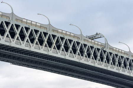 High-speed highway on high grounds above the bay